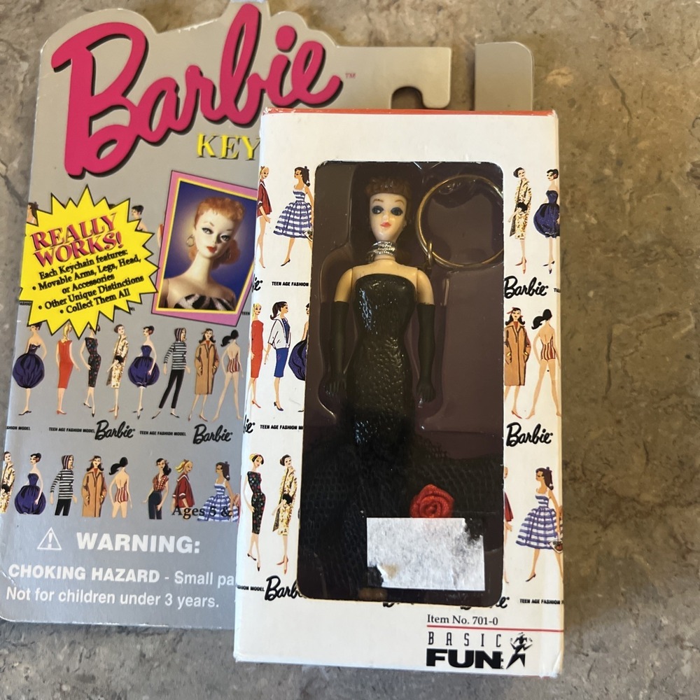 Vintage 1995 Barbie Keychain Solo in the Spotlight Brunette